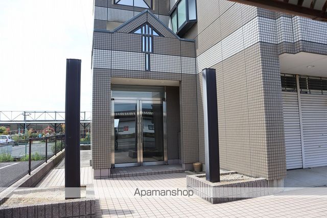 レジデンス相坂の玄関写真