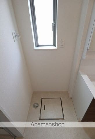 三鷹市 2階建 築4年の内装写真