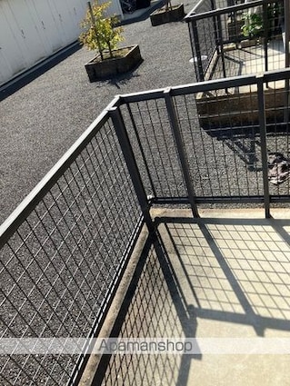 サン　トゥール　Ｂ[1K/36.65m2]のバルコニー