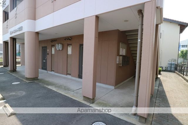 アーバンコート志貴崎の玄関写真