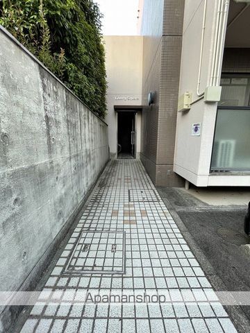 リバティスクエアの玄関写真