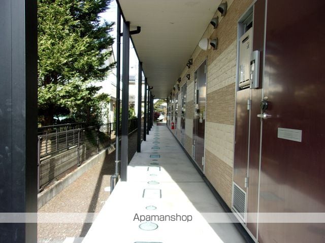 レオパレスYANAGAWAの玄関写真