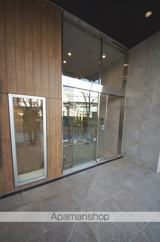 LIBR GRANT 西新宿WESTの玄関写真