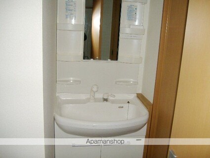 ヴィラ・クレアーレ[2LDK/57.92m2]の洗面所