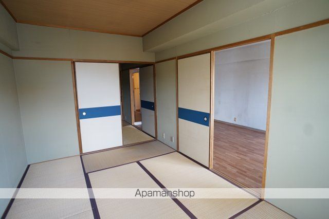メゾン東生駒の内装写真