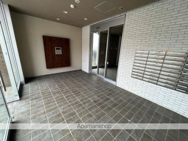 スカイオン本町の玄関写真
