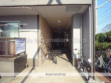 エルミナフラット南彦根[1K/21m2]のエントランス