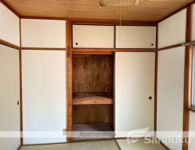 松山市 2階建 築45年の内装写真