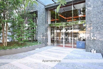 東京都新宿区西新宿７丁目[1LDK/47.74m2]のエントランス1