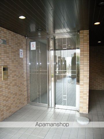 サンセーヌ中央町の玄関写真