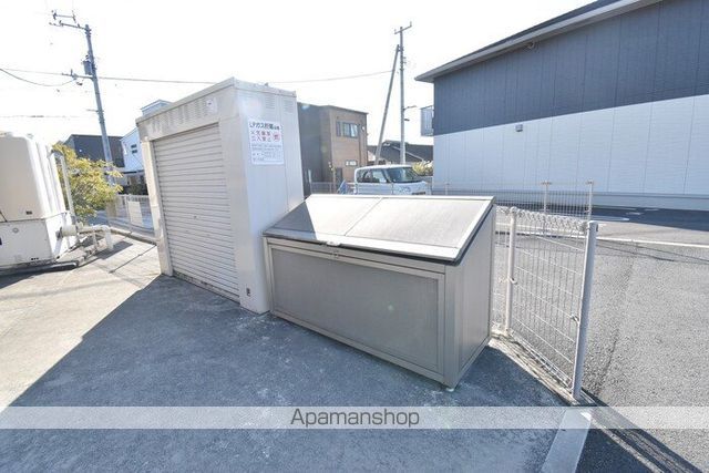 フラワーズメゾンの玄関写真