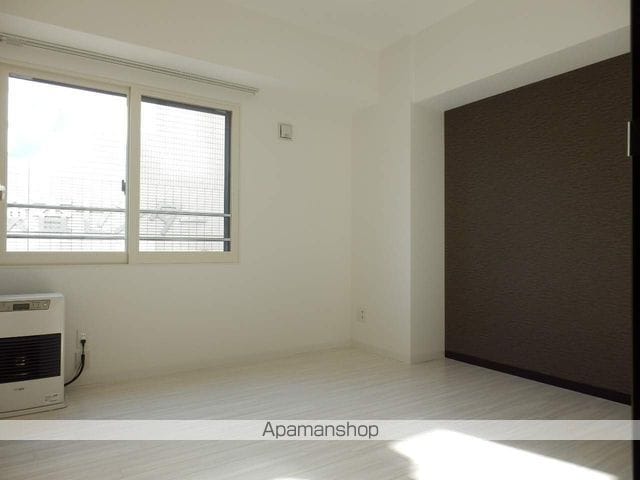 ラディア近代美術館前の内装写真