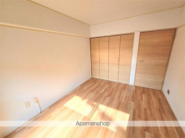 中津口小住ビルの内装写真