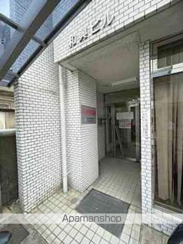 和興ビルの玄関写真