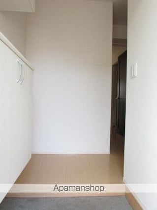 リーバス・Ｅ・イノセント[2LDK/47.79m2]の玄関