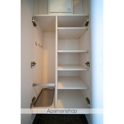 エスタート品川戸越Ⅱ[1K/21.9m2]の収納2