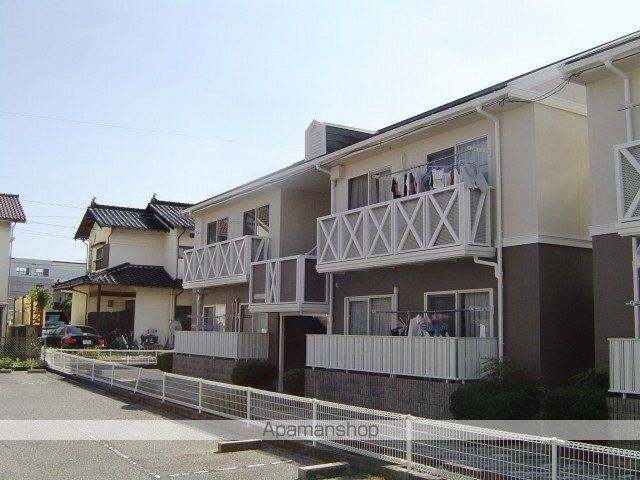 クレセンド楽々園 A棟の外観写真