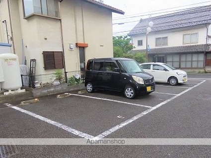 レオパレス柏[1K/20.28m2]の駐車場