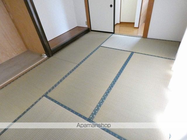 磐田市 2階建 築44年の内装写真