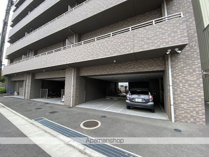 ロイヤルガーデン県庁前第２[3LDK/73.25m2]の駐車場