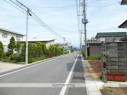 山形県米沢市下花沢３丁目[1LDK/27m2]の周辺1