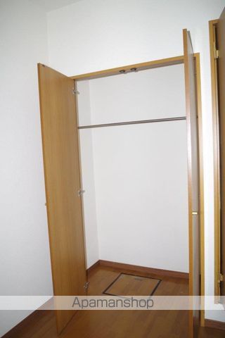 アンプルール ブワ 横須賀中央の内装写真
