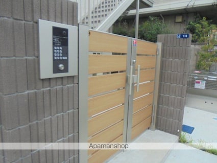 アロンジェ[1K/18.83m2]のエントランス