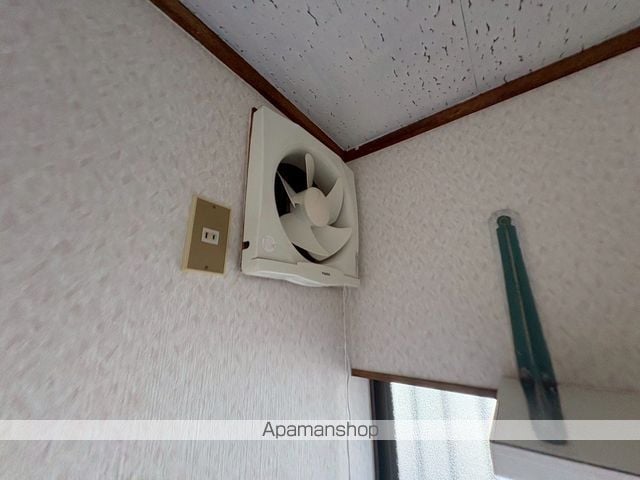鈴張ハイツの内装写真