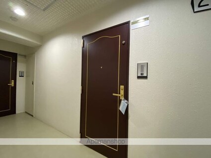 ロイヤルシティ弐番館青柳[1LDK/211m2]のエントランス