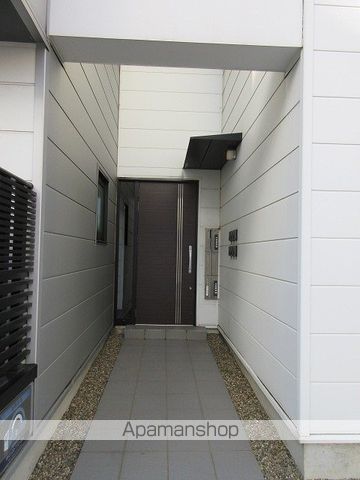 ME RESIDENCE motomachiの玄関写真
