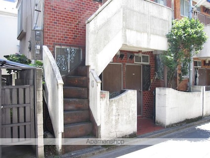 二幸ハウス[1K/15m2]のエントランス2