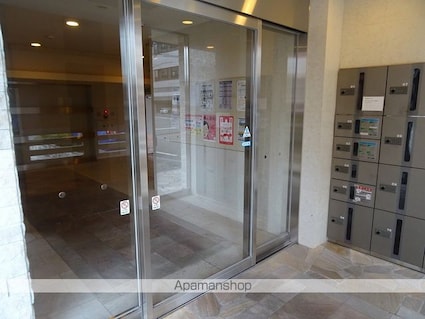 リエス榴ヶ岡[2LDK/54.1m2]のエントランス