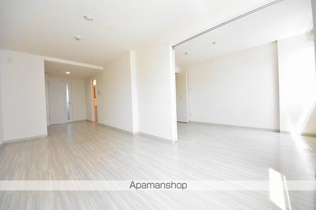 CUNA N23の内装写真