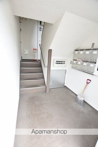 サンリバーオタモイIIの玄関写真