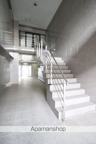 アンブシュール京橋の玄関写真
