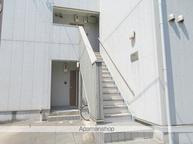 クレフラスト鴨江の玄関写真