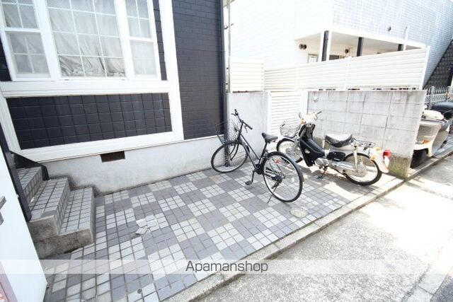 広島県広島市中区江波本町[1K/18.9m2]の駐車場