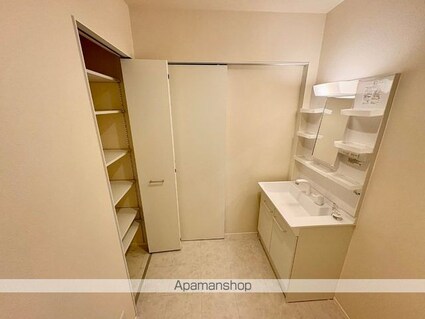 エル・シエロＩ　Ｂ棟[3LDK/86.11m2]の洗面所