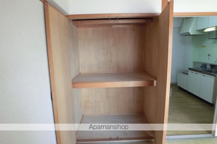 ＬＩＶＥ－ＴＯＷＮ室屋町[1DK/21.99m2]の収納