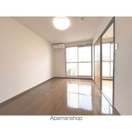 Ｓｕｒｐｌｕｓ２１[2DK/44.2m2]のリビング・居間