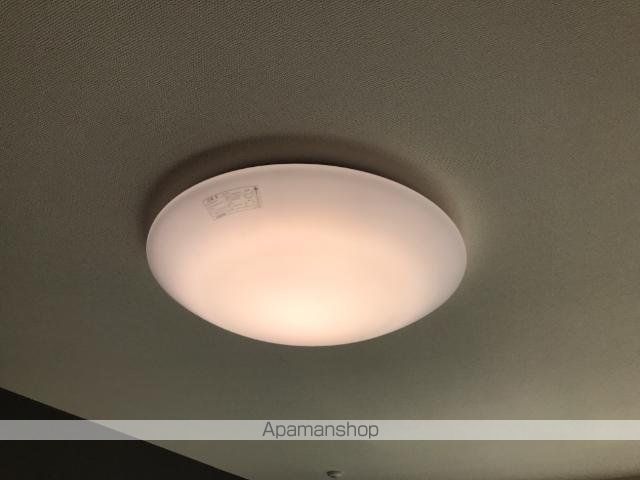 アインタウゼントの内装写真