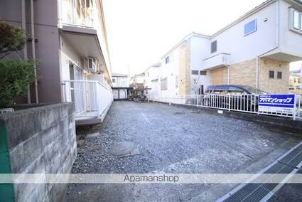 プレミール大沢[1R/17.6m2]の駐車場