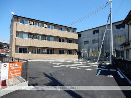 ゴールドウイング　Ｂ棟[2LDK/51.68m2]の駐車場1