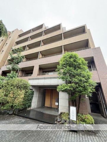 アボリアスコート笹塚EAST棟の玄関写真