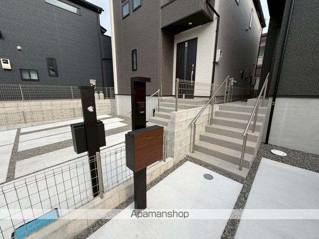 伊勢原市沼目4丁目A号棟戸建の外観写真