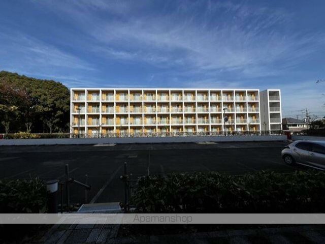 ベルヴィ能見台B棟の外観写真