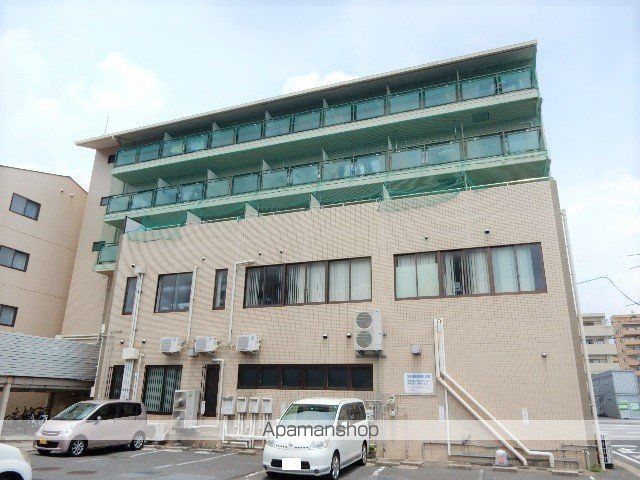 津山線 法界院駅 徒歩28分 5階建 築32年の外観写真
