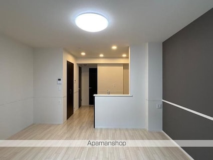 レイクヒルＢ棟（Ｌａｋｅ　Ｈｉｌｌ　Ｂ）[1LDK/43.24m2]のリビング・居間1