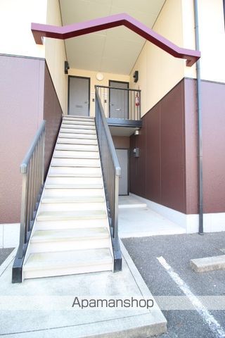 フレンド宮田 A棟の玄関写真