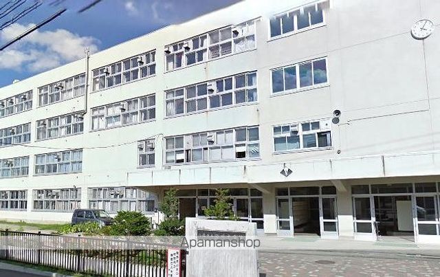 中のマンションDの周辺写真